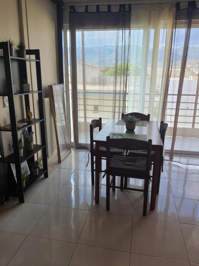 Seaside Beach Apartment 칼라마타 외부 사진