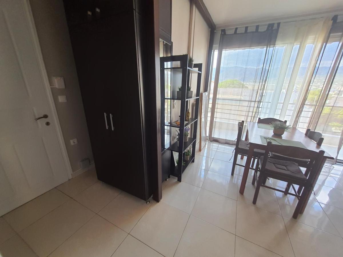 Seaside Beach Apartment 칼라마타 외부 사진